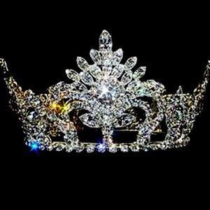 Meet your Posher, I’m Cee.